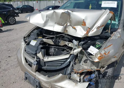 2005 Dodge Grand Caravan Sxt from USA, damaged, VIN 2D4GP44L85R596416